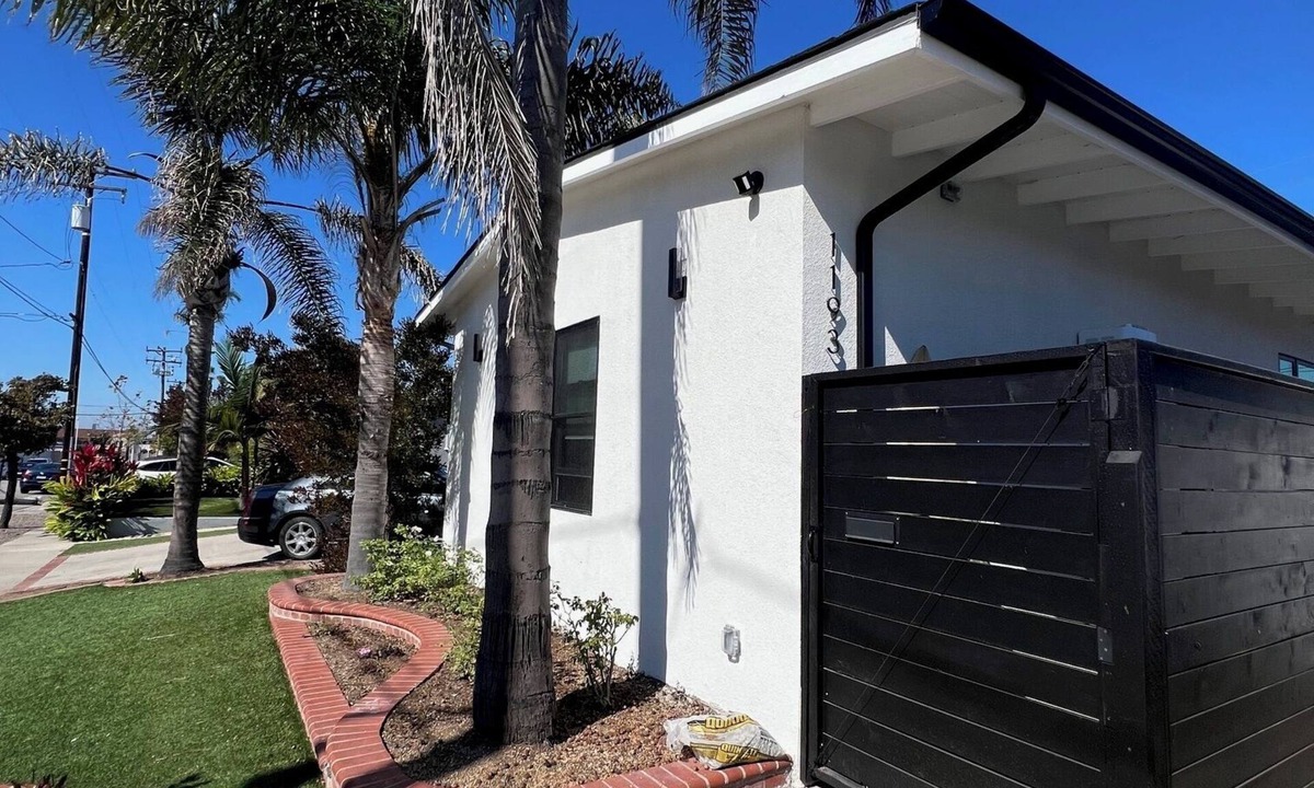East Manhattan Beach Apartment | White Heart Beach ADU of Manhattan Beach CA