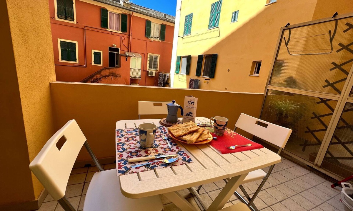 Voltri Apartment | Wohnung 'Silvia' in Strandnähe by Interhome