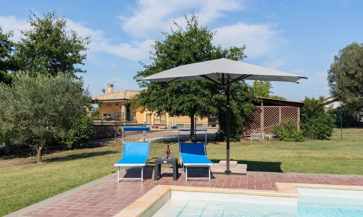 Canale Monterano Villa | Wonderful private villa for 6 guests with private pool, A/C, WIFI, TV, patio and pets allowed