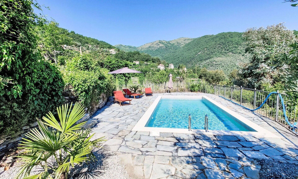 Valloria House | Wonderful private villa for 5 people with WIFI, pool, TV, patio and pets allowed