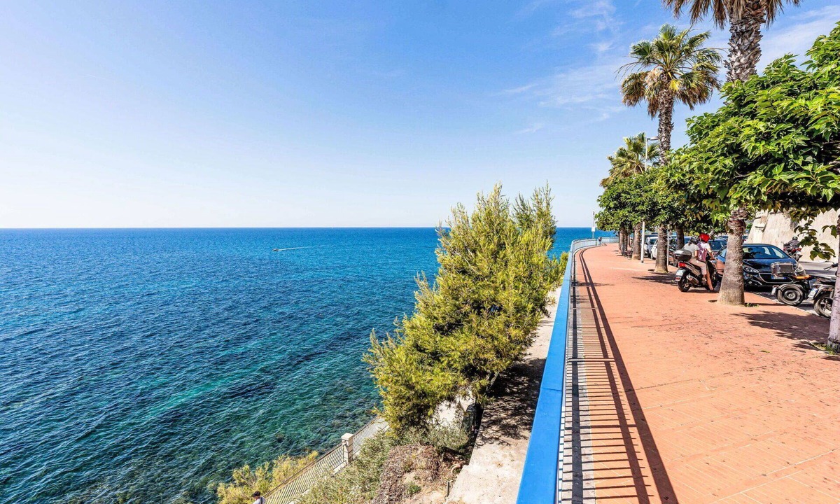Imperia Villa | Wonderful villa for 4 guests with WIFI and terrace