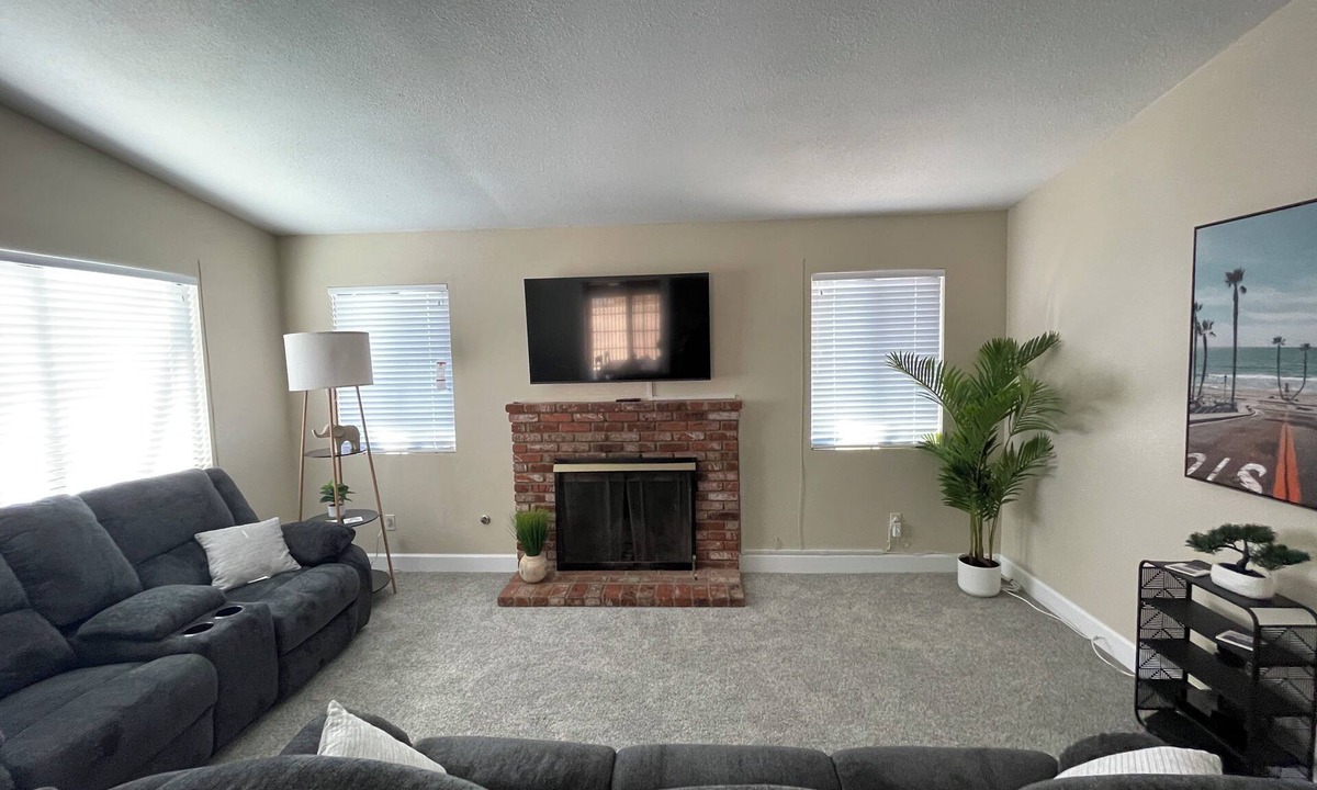 Lancaster House | Working Traveler or on Vacation. Family size home.