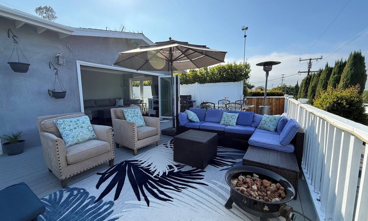 Torrance House | World Cup Retreat Near SoFi Stadium & the Beach