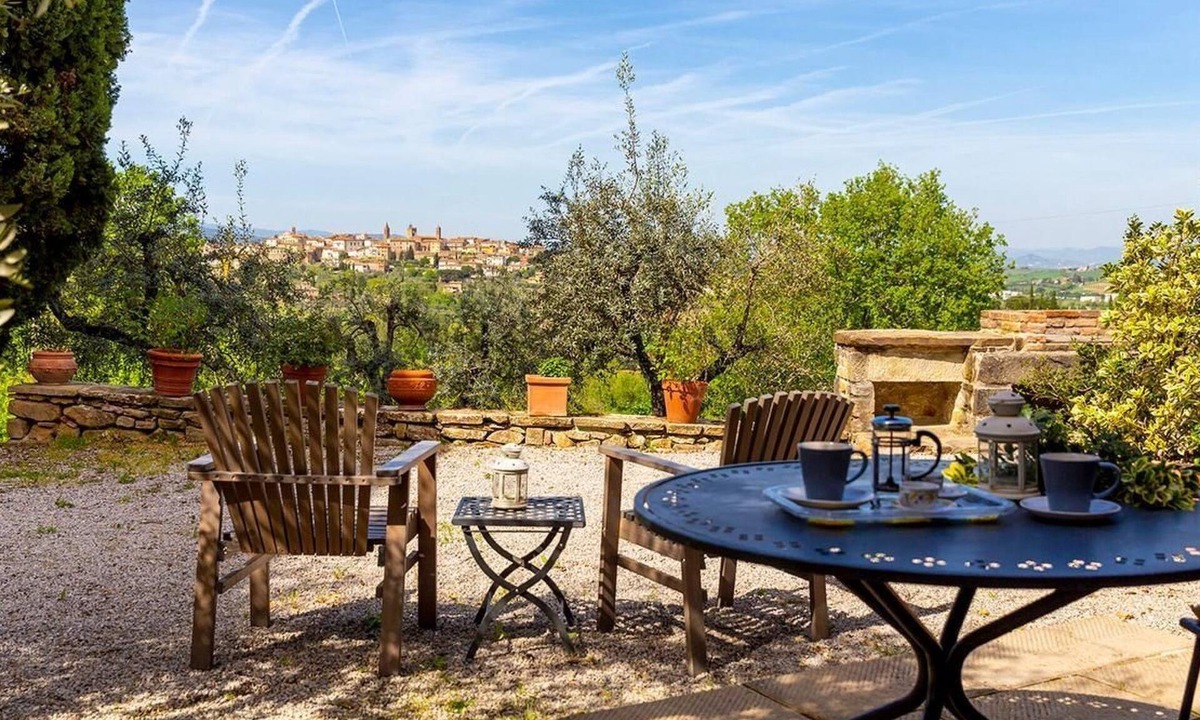 Monte San Savino Apartment | Wunderschöne Ferienwohnung in Monte San Savino mit gemeinschaftlichem Pool, Gar by Interhome
