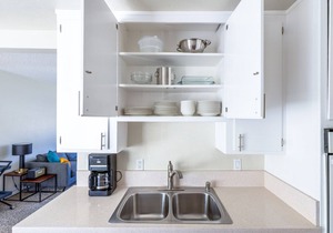 Airy Brentwood 2BR, walk to Shops & Bars, by Blueground