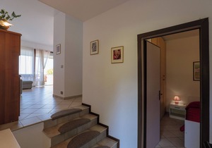 Attractive 2-room apartment with sunbath, pool and dream view