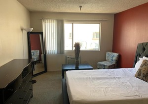 Charming Hotel Style Unit-C13