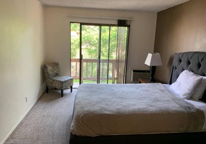 Cozy & Serene Hotel Style Unit (C02)