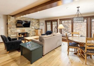 Fasching Haus Unit 12, Lower Level Deluxe Condo w/Open Living Area & Gas Fireplace