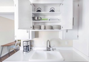 Generous Brentwood 2BR, walk to Shops & Bars, by Blueground