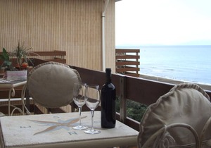 flat 'Windows' near the beach