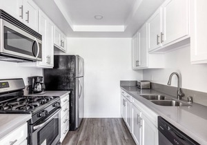 Luxe West Hollywood 2BR near TJ, W 3rd St, Beverly Center, by Blueground