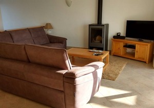 Luxury 3 Bedroom Townhouse, With Shared Pool And Fabulous Sea Views.