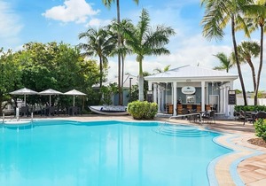 Relaxing Garden View Suite w/Cozy Bedding – 12 Minutes to Hemingway House