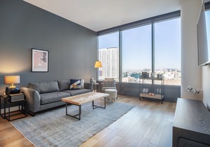Smart Downtown 1BR w/ Gym, Doorman, nr. Metro Center, by Blueground