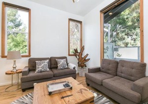 Stunning 2-Bedroom Home near Downtown Culver