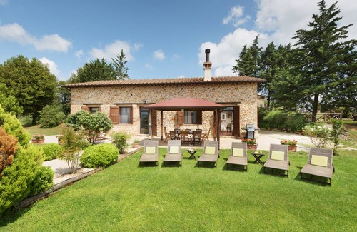 Simignano Villa | 200 m² Villa ∙ 4 bedrooms ∙ 8 guests