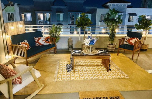 Downtown Long Beach Condo | 1- Bdr Penthouse | Patio | Close to the beach★ ★