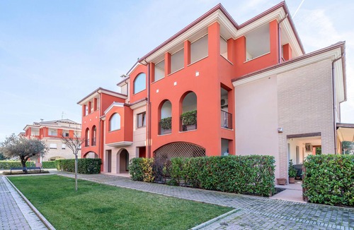 Cologna Spiaggia Apartment | 1 bedroom accommodation in Cologna spiaggia