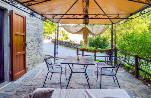 Ortignano Raggiolo House | 1 bedroom gorgeous home in Ortignano Raggiolo