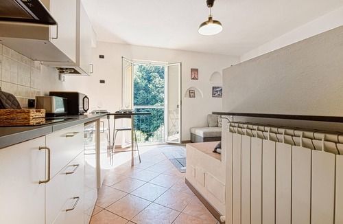 Avegno House | 1 bedroom pet friendly home in Avegno