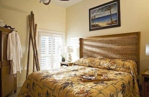 Old Town Resort | 1 Coconut Beach Resort, Great Location, Hot Tub!