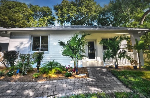 Anglers Park House | 1 Story all new tranquil home in the Florida Keys