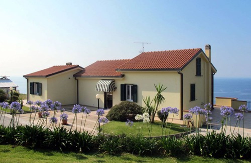 Poggi Apartment | 100 m² Apartment ∙ 2 bedrooms ∙ 6 guests