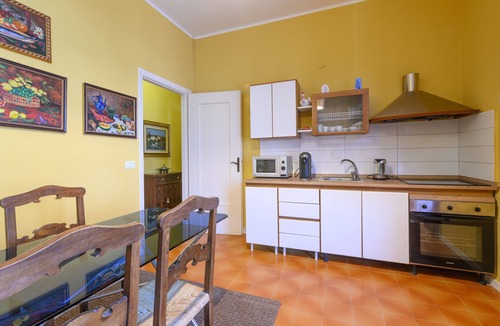 Saint-remy-de-provence House | 105. Milan, Villa On The Lake