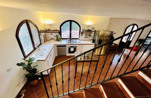 Giove Villa | 1700s stone farmhouse villa + 2 apartments on 10 acres for 10 guests. With pool!