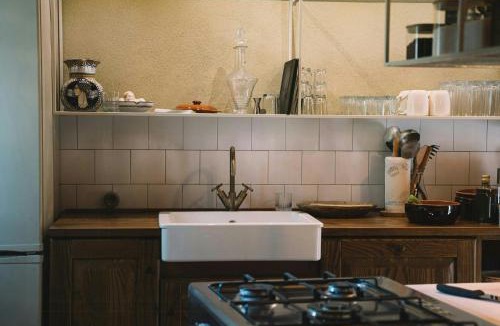 Voltre House | 18Th-Century Stone House By River In Romagna