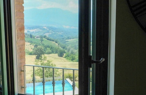 Gualdo House | 18th-century villa with two flats and a pool
