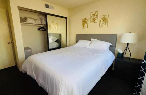Westwood Apartment | 1Bd Prime Westwood Location One Block from UCLA