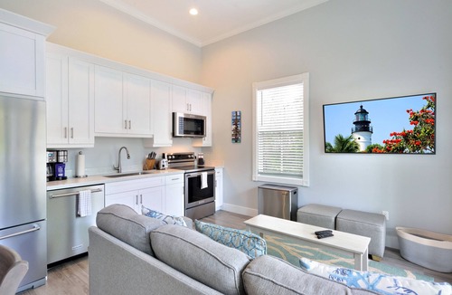 Meadows Condo | 2 Bedroom 1 Bath Condo at Bayfront Suites & Marina - CLEANING FEE INCLUDED