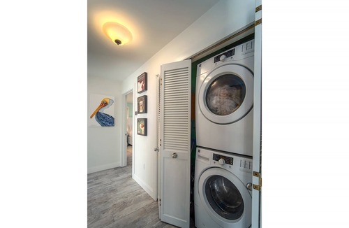 Breezeswept Beach Estates House | 2 bedroom accommodation in Summerland Key