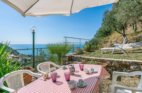 Costa House | 2 bedroom awesome home in Framura (SP)