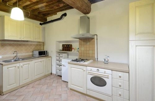 Scansano Apartment | 2 bedroom pet friendly apartment in Scansano