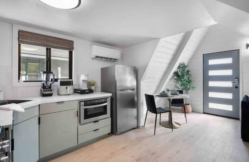 Bodfish House | 2 Charming New A-Frame Homes w/6 Beds Near Lake