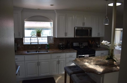 Northwest Anaheim House | 2 Min Away From Disney, 20 Min From The Beach, 45 Min To Downtown La