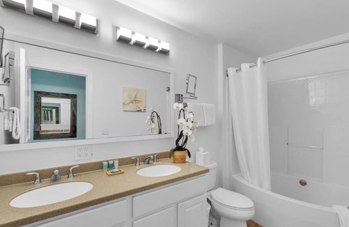Layton Hotel | 2-Three Bedroom Townhouse w/Kitchen, Grill, Resort amenities & Ocean access