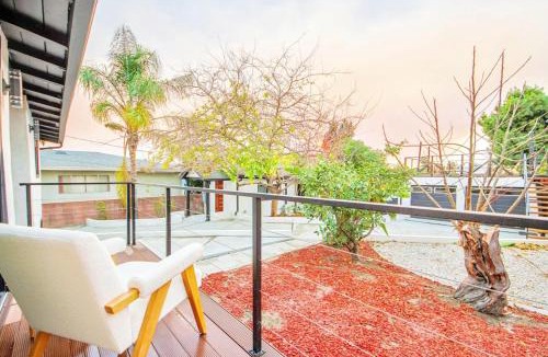 Los Feliz House | 2 Units Oasis Villa w terrace&roofdeck 12 pax