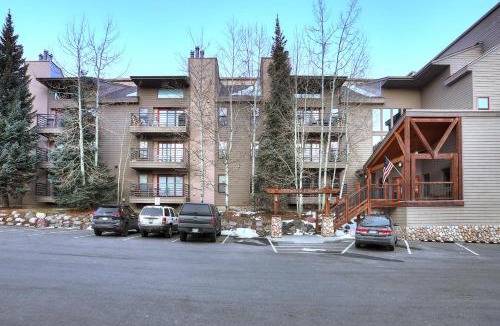 Mountain House Apartment | 204 Snowdance Manor Condo