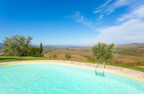 Sarteano Villa | 240 m² Villa ∙ 5 bedrooms ∙ 12 guests
