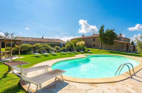 Sarteano Villa | 240 m² Villa ∙ 5 bedrooms ∙ 12 guests