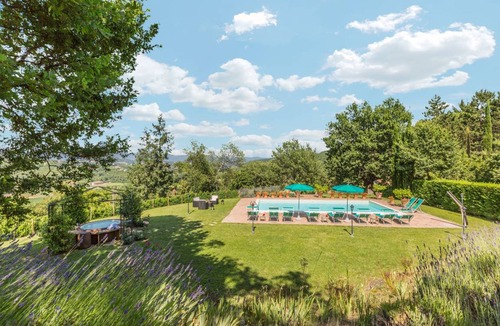 Ripoli Villa | 250 m² Villa ∙ 5 bedrooms ∙ 10 guests