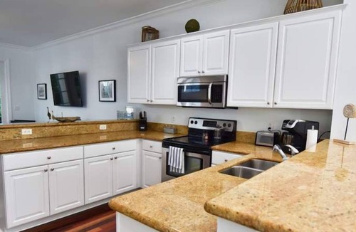 Islamorada House | 2BR/2.5BA Angler's Reef Conch Villa 103 With Private Beach and Pool Access