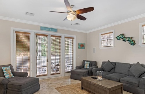 Islamorada House | 2BR/2.5BA Angler's Reef Cottage 116 With Private Beach and Pool Access