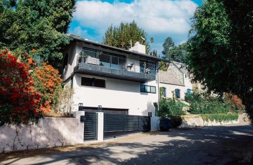 Hollywood Hills West Villa | 2BR Luxury Villa in West Hollywood with Private Pool