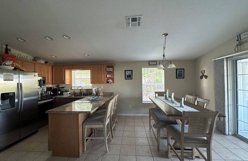 Cutthroat Harbor Estates House | 3/2 waterfront home w/54ft dock with WiFi, AC in wonderful Summerland Key