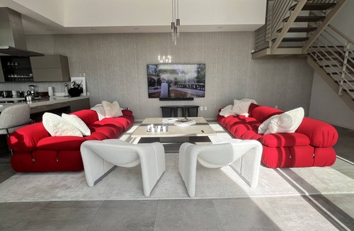 Hollywood Hills West Villa | 3 Bd Modern Sunset Strip View Home w/pool & spa